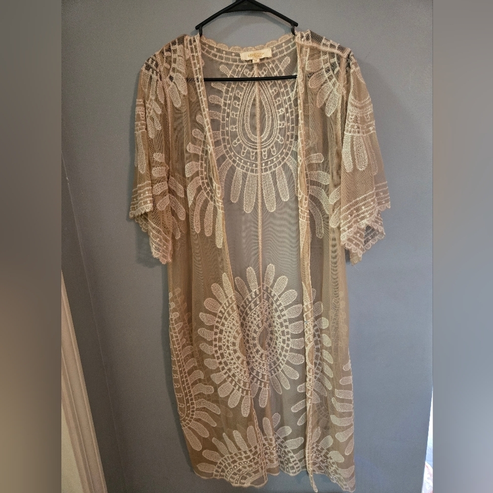Rebellion Cream Lace Kimono Sheer Embroidered Bohemian Flowy Cover-Up Texture - Picture 2 of 7